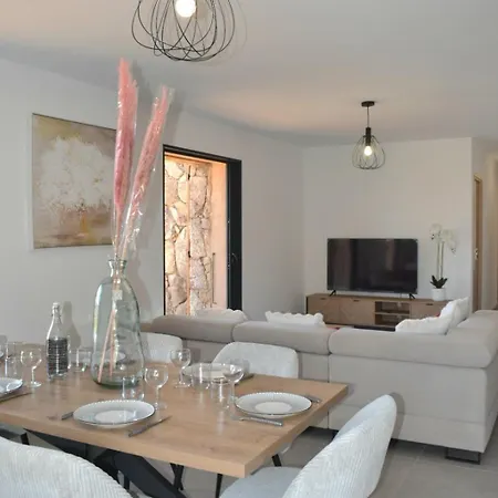 Bergerie En Pierre Piscine Chauffee * Sotta