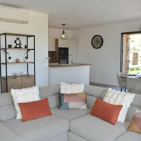 Villa Bergerie En Pierre Piscine Chauffée *